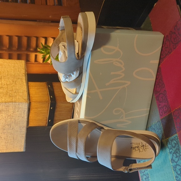 Life Stride Ashley 2 slingback strappy sandals Grey Women's size 8 M NEW NWB - Picture 1 of 11